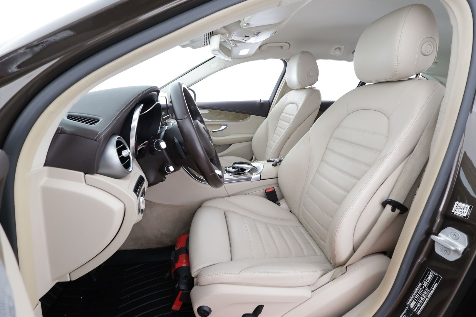 Mercedes-Benz C 2015 220 d T A Premium Business * Burmester / Distronic / ILS-LED / Sportnahat / P.Kamera / Kaistavahti / Bluetooth * - Kahdet renkaat aluvanteilla