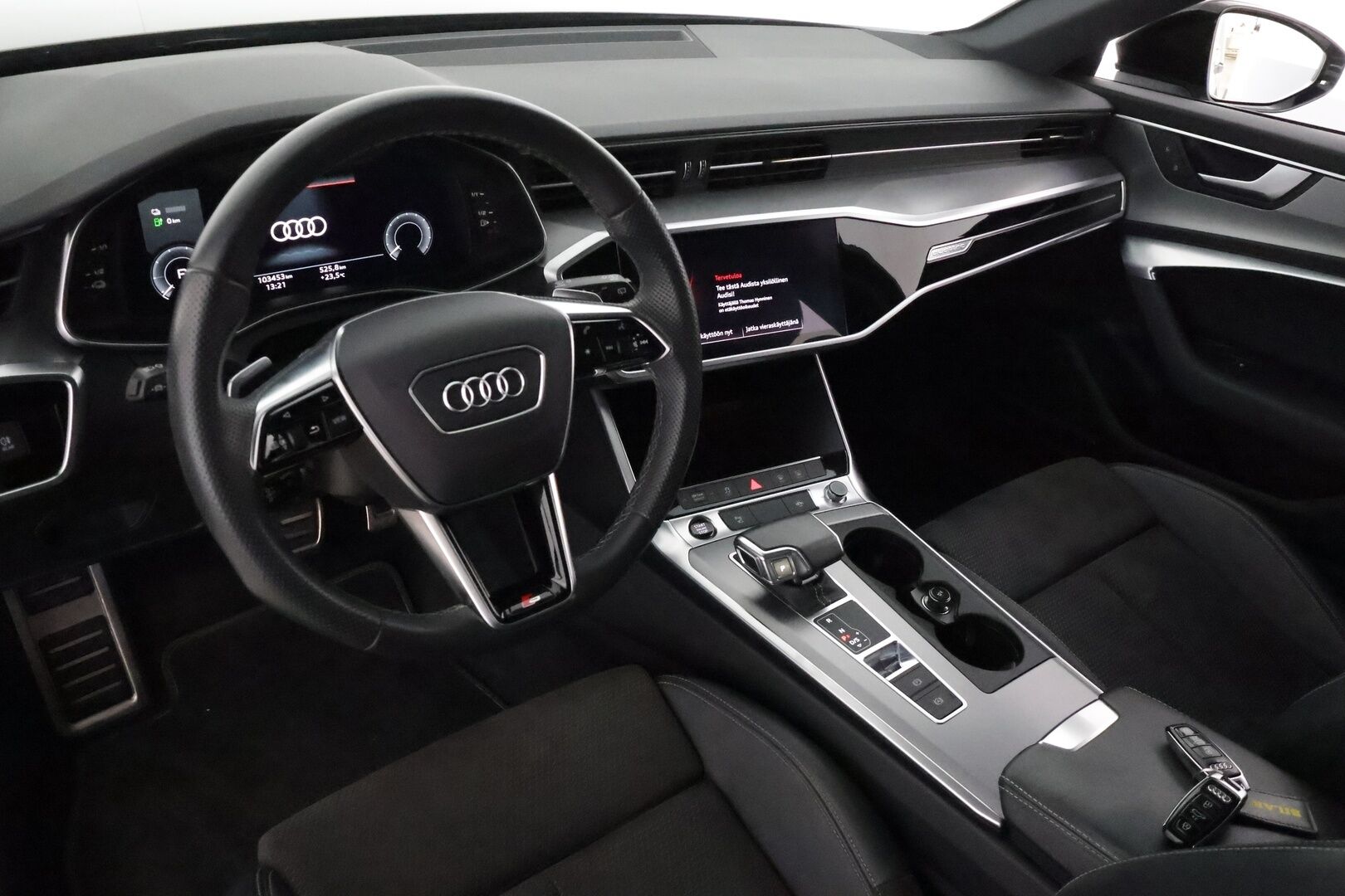 Audi A6 2021 Avant Business Sport S-Line 50TFSI e quattro S-tronic Electrified **Panorama / B&O / Koukku / ACC / Matrix-LED** - 3,99 % KORKOTARJOUS TÄHÄN AUTOON - 1-om Suomi-auto / Kamera / 2x Latauskaapelit / Kahdet Renkaat / Merkkihuollettu! / **SUPER KAMOILLA**