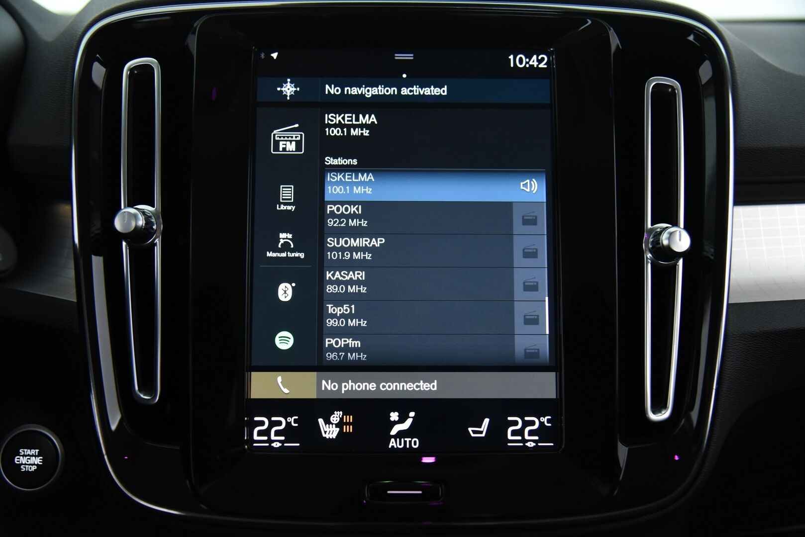 Volvo XC40 2021 T4 TwE Business Inscription / ACC / H&K / Webasto / BLIS / Pilot Assist / SoH 88.9%! / Sähkökontti / Urheiluistuimet - Kattavasti varusteltu & hyvin huollettu! 2x Renkaat!