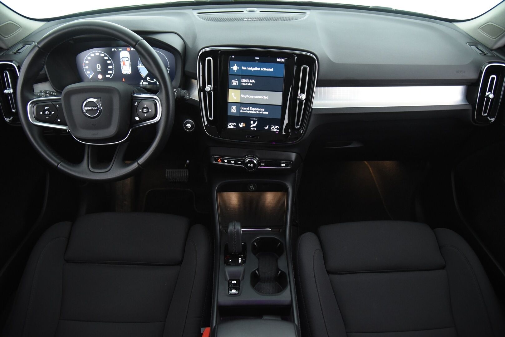 Volvo XC40 2021 T4 TwE Business Inscription / ACC / H&K / Webasto / BLIS / Pilot Assist / SoH 88.9%! / Sähkökontti / Urheiluistuimet - Kattavasti varusteltu & hyvin huollettu! 2x Renkaat!