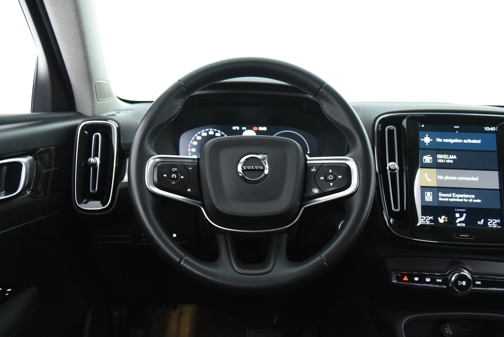 Volvo XC40 2021 T4 TwE Business Inscription * ACC / H&K / Webasto / BLIS / Pilot Assist / SoH 88.9%! / Sähkökontti / Urheiluistuimet * - Kattavasti varusteltu & hyvin huollettu! 2x Renkaat! - HULLUT AVAJAISHULINAT KORKOTARJOUS 3,29 %