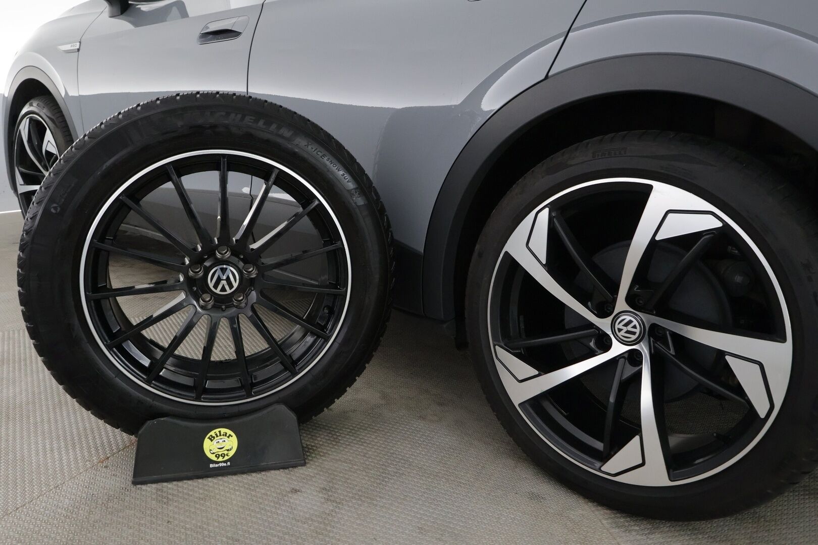Volkswagen ID.4 2021 Pro 128 kW, akku 77 kWh - | ACC | ILP | LED | P.kamera | Hierovat ergoactive istuimet | Lasikatto | HUD | Puolinahat | Apple&Android | Suomi-auto | Kahdet Renkaat | Merkkihuollettu |