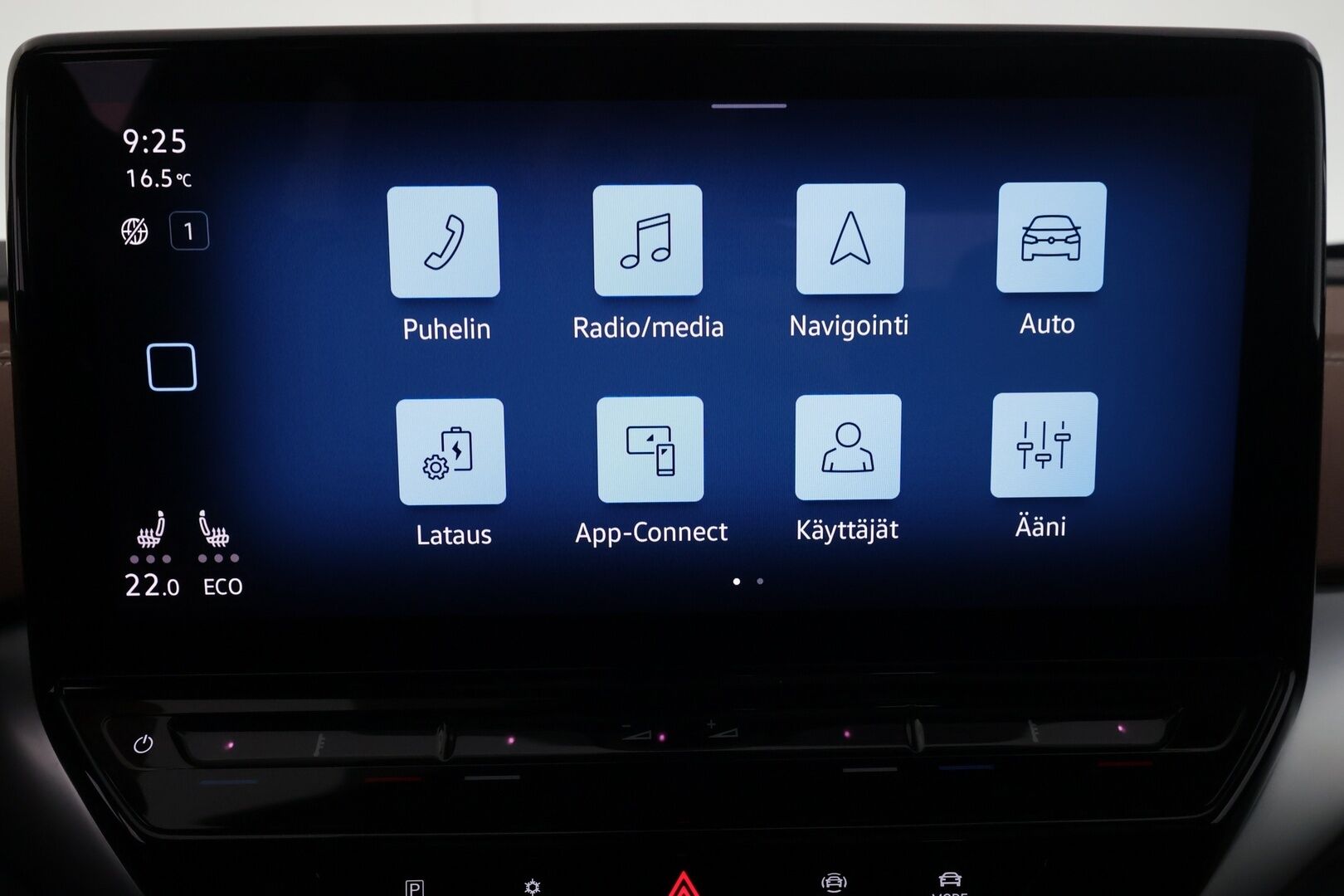 Volkswagen ID.4 2021 Pro 128 kW, akku 77 kWh - | ACC | ILP | LED | P.kamera | Hierovat ergoactive istuimet | Lasikatto | HUD | Puolinahat | Apple&Android | Suomi-auto | Kahdet Renkaat | Merkkihuollettu |