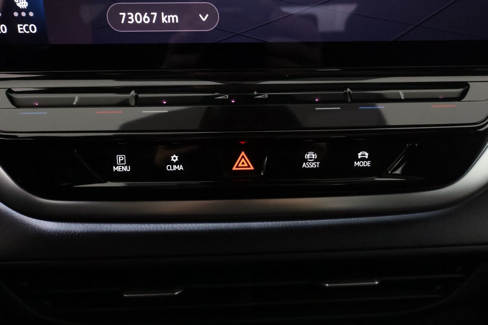 Volkswagen ID.4 2021 Pro 128 kW, akku 77 kWh - | ACC | ILP | LED | P.kamera | Hierovat ergoactive istuimet | Lasikatto | HUD | Puolinahat | Apple&Android | Suomi-auto | Kahdet Renkaat | Merkkihuollettu |