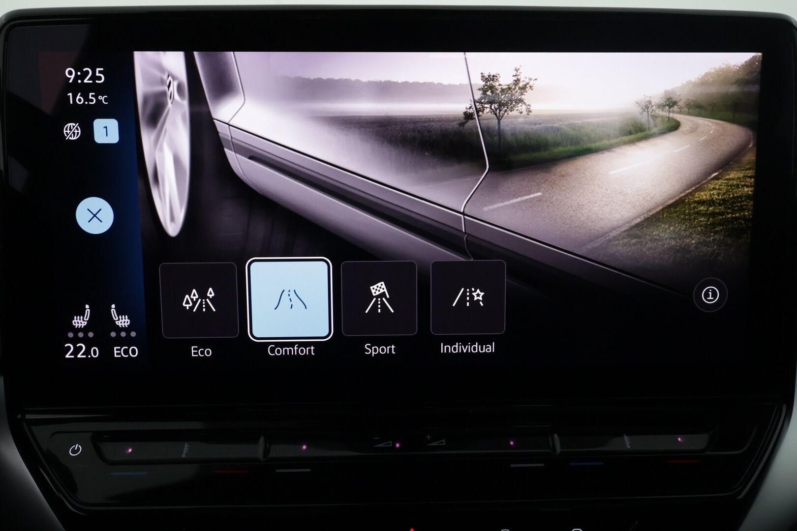 Volkswagen ID.4 2021 Pro 128 kW, akku 77 kWh - | ACC | ILP | LED | P.kamera | Hierovat ergoactive istuimet | Lasikatto | HUD | Puolinahat | Apple&Android | Suomi-auto | Kahdet Renkaat | Merkkihuollettu |