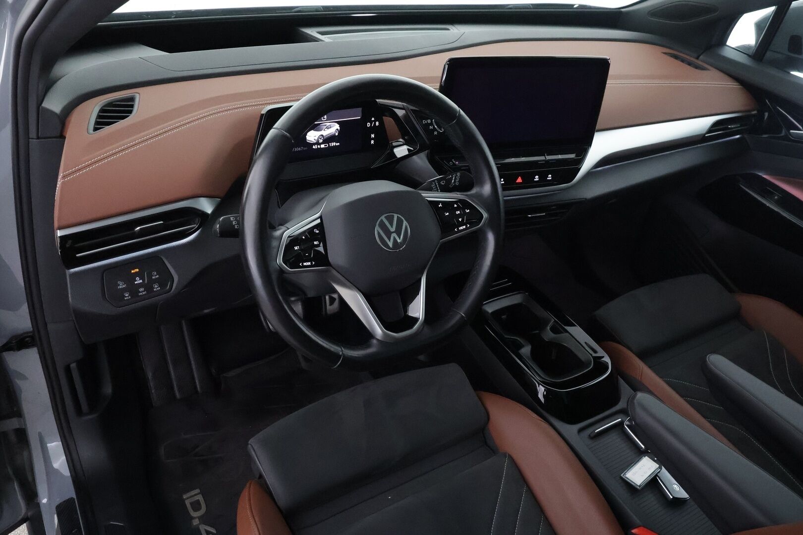 Volkswagen ID.4 2021 Pro 128 kW, akku 77 kWh - | ACC | ILP | LED | P.kamera | Hierovat ergoactive istuimet | Lasikatto | HUD | Puolinahat | Apple&Android | Suomi-auto | Kahdet Renkaat | Merkkihuollettu |