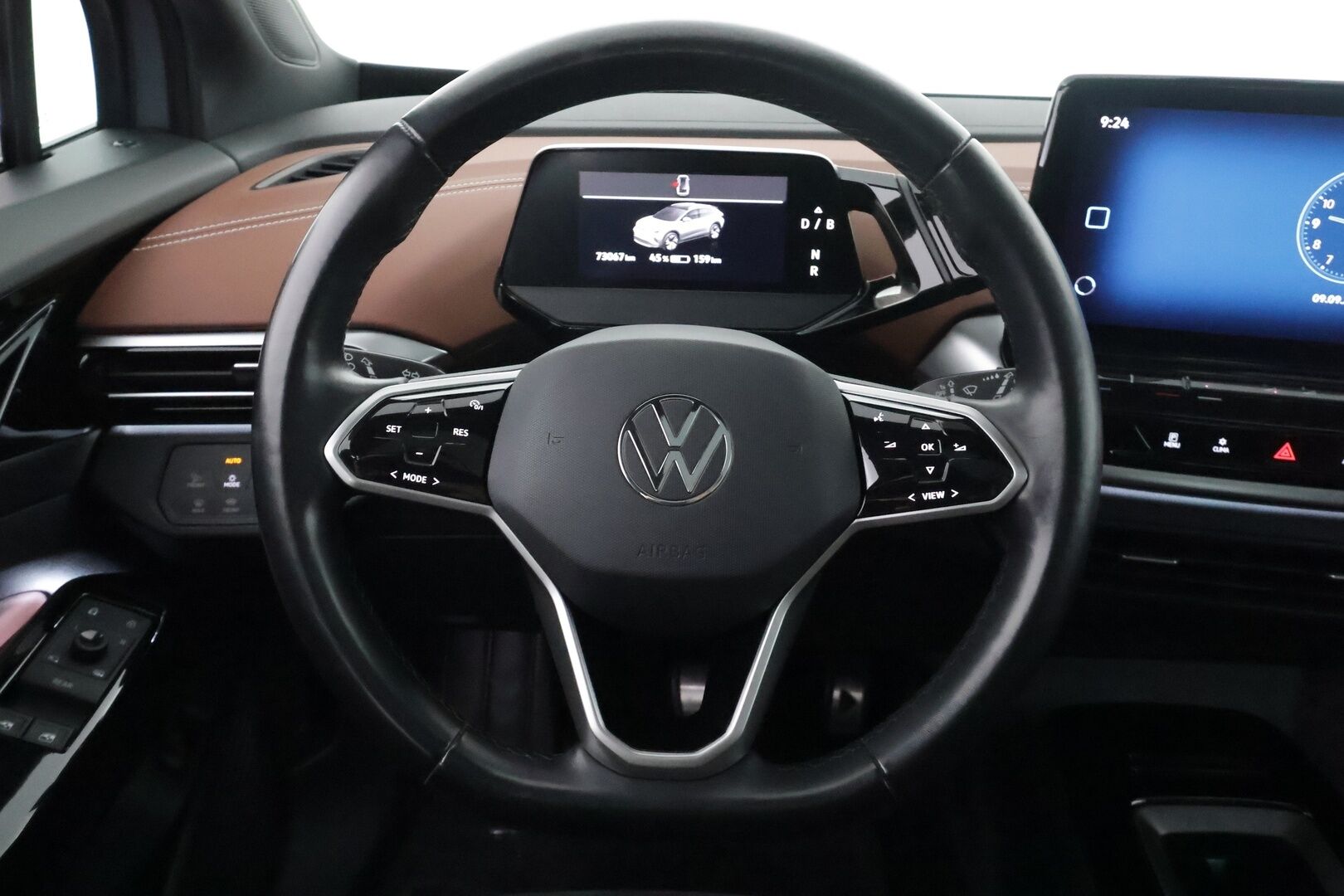 Volkswagen ID.4 2021 Pro 128 kW, akku 77 kWh - | ACC | ILP | LED | P.kamera | Hierovat ergoactive istuimet | Lasikatto | HUD | Puolinahat | Apple&Android | Suomi-auto | Kahdet Renkaat | Merkkihuollettu |