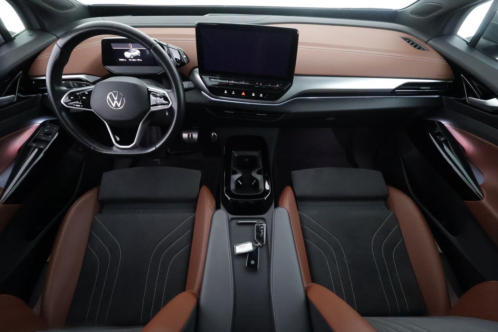 Volkswagen ID.4 2021 Pro 128 kW, akku 77 kWh - | ACC | ILP | LED | P.kamera | Hierovat ergoactive istuimet | Lasikatto | HUD | Puolinahat | Apple&Android | Suomi-auto | Kahdet Renkaat | Merkkihuollettu |