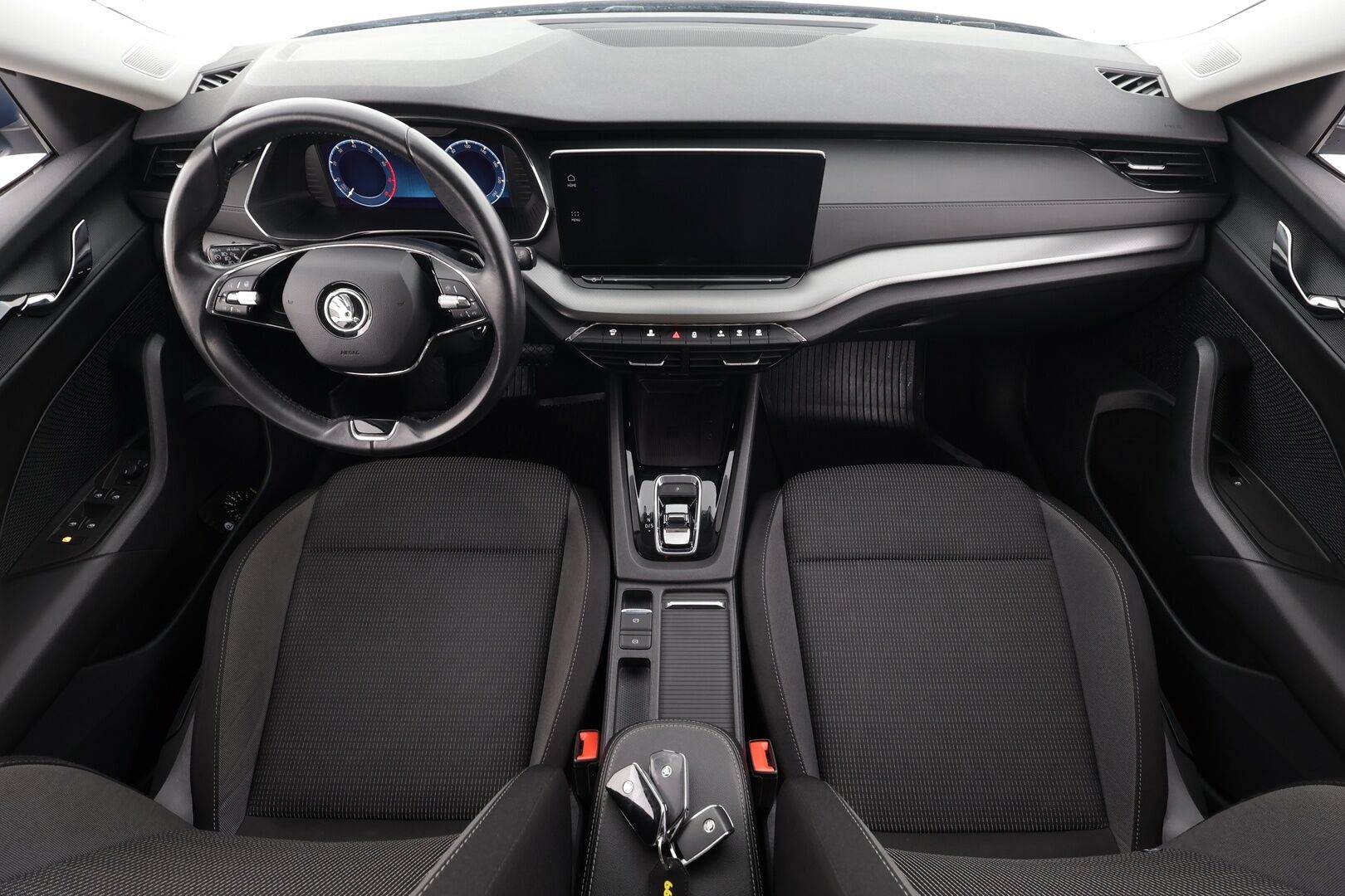 Skoda Octavia 2021 Combi 1,5 TSI Ambition eTEC DSG * Webasto / Koukku / Vakkari / P.kamera / Keyless / Ratinlämmitin / Digimittaristo * - Suomi-auto / Merkkihuollettu