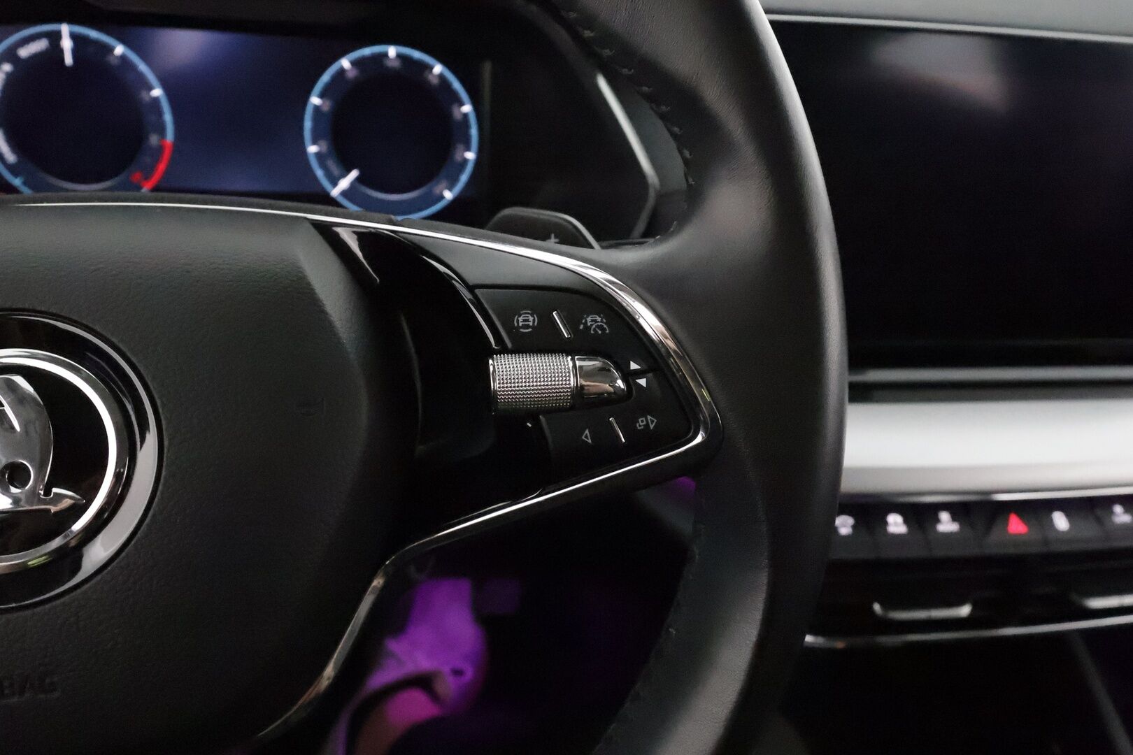 Skoda Octavia 2021 Combi 1,4 TSI PHEV Style iV DSG **Webasto / Adapt.Vakkari / Matrix-LED / P.kamera / Navi / Kaistavahti / Keyless** - 1-om Suomi-auto / 2x Latauskaapelit / Kahdet Renkaat / Merkkihuollettu!