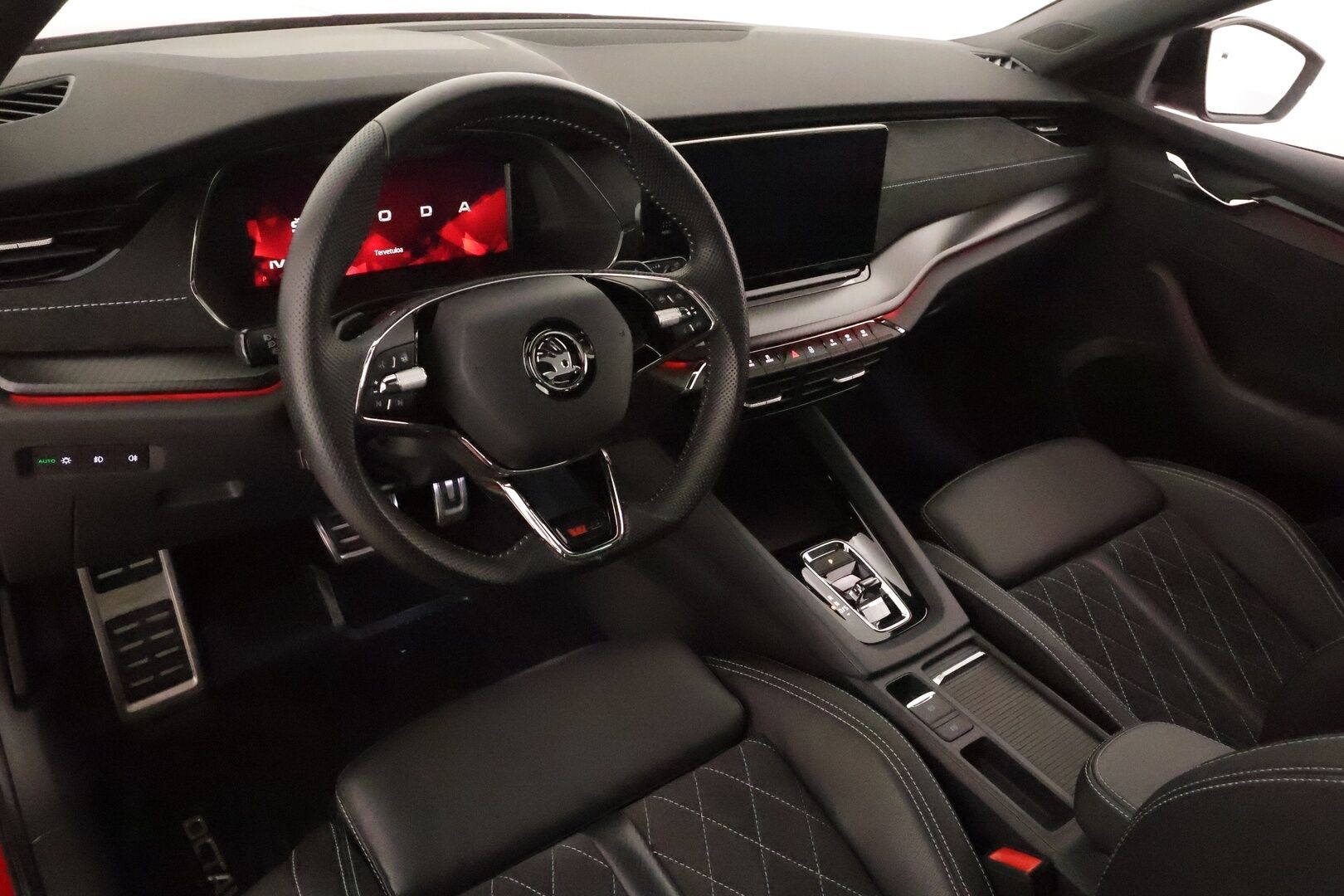 Skoda Octavia 2021 Combi 1,4 TSI PHEV RS iV DSG Autom **Panorama / Canton / ACC / Matrix-LED / P.Kamera / Hierovat Sporttipenkit Muistilla - 1-om Suomi-auto / Webasto / Lämmitettävä tuulilasi / Nahka-alcantra kojelauta / **HUIPPU KAMOILLA**