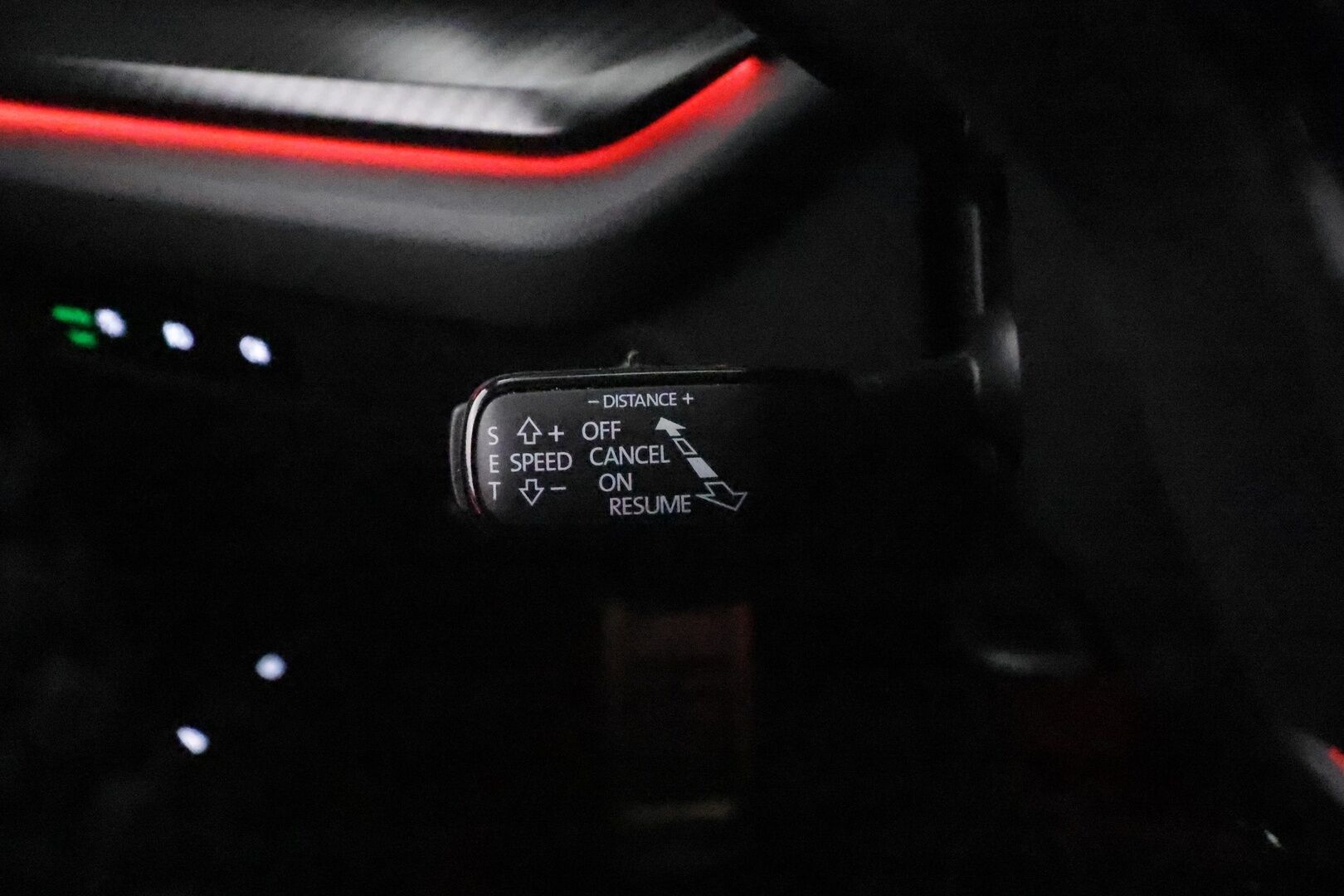 Skoda Octavia 2021 Combi 1,4 TSI PHEV RS iV DSG Autom **Panorama / Canton / ACC / Matrix-LED / P.Kamera / Hierovat Sporttipenkit Muistilla - 1-om Suomi-auto / Webasto / Lämmitettävä tuulilasi / Nahka-alcantra kojelauta / **HUIPPU KAMOILLA**