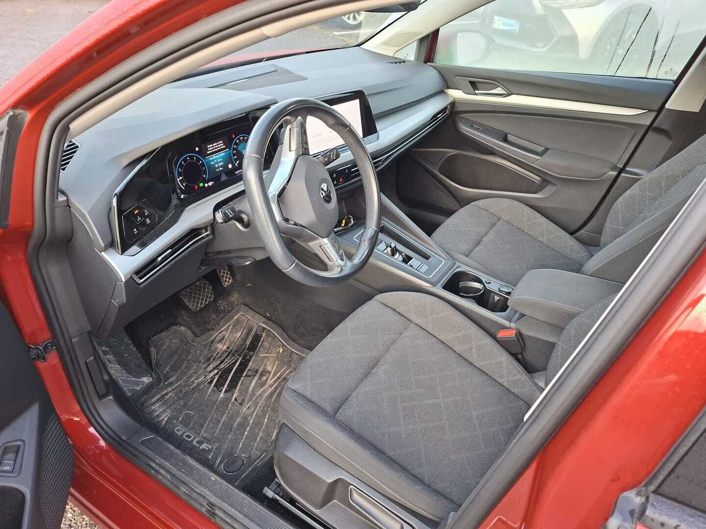 Volkswagen Golf 2021 Variant Comfort Business 1,5 eTSI 96 kW (MHEV) DSG-automaatti - | ACC | Webasto | 1-om Suomi-auto | Metalliväri | Hyvin huollettu | Kahdet renkaat vanteilla | - KORKO VAIN 3,99 %