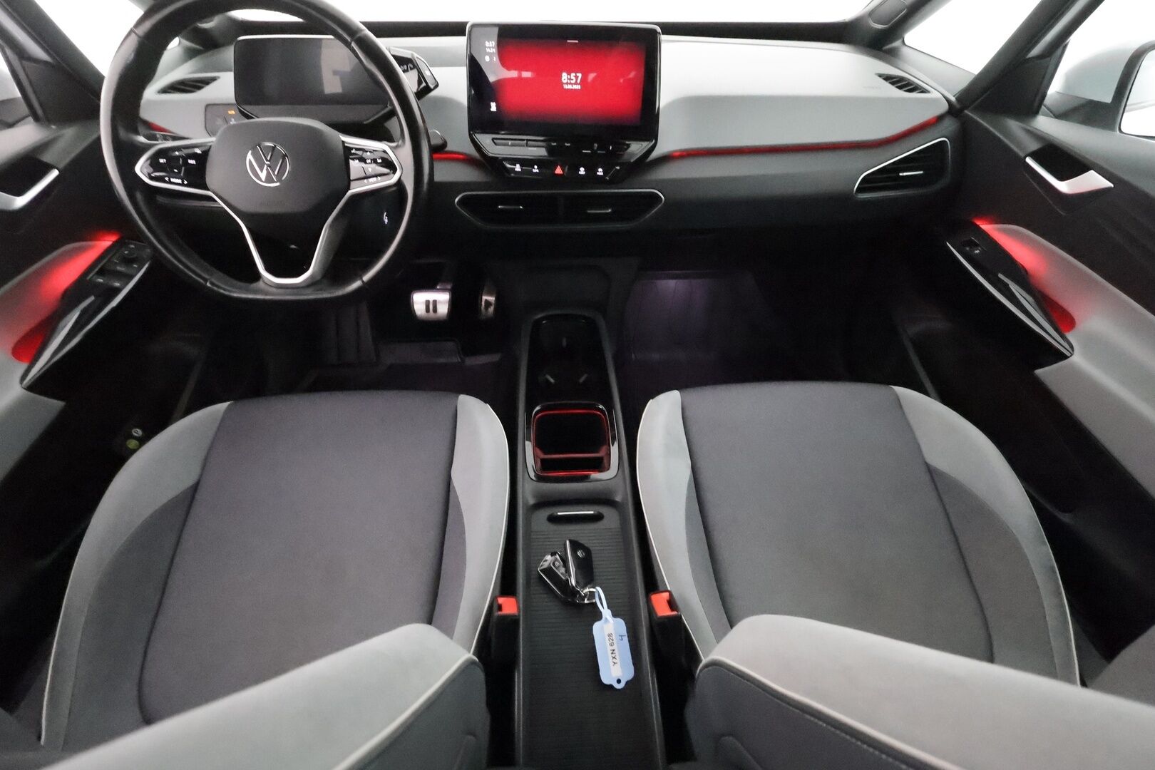 Volkswagen ID.3 2021 Pro Performance Business 150 kW **1.Om suomi-auto / Lämpöpumppu / Adapt.Vakkari / Matrix-LED / P. Kamera / Navi** - Akku kuntotarkistettu! / Digimittaristo / Kaistavahti / KeylessGO / 2x Renkaat /