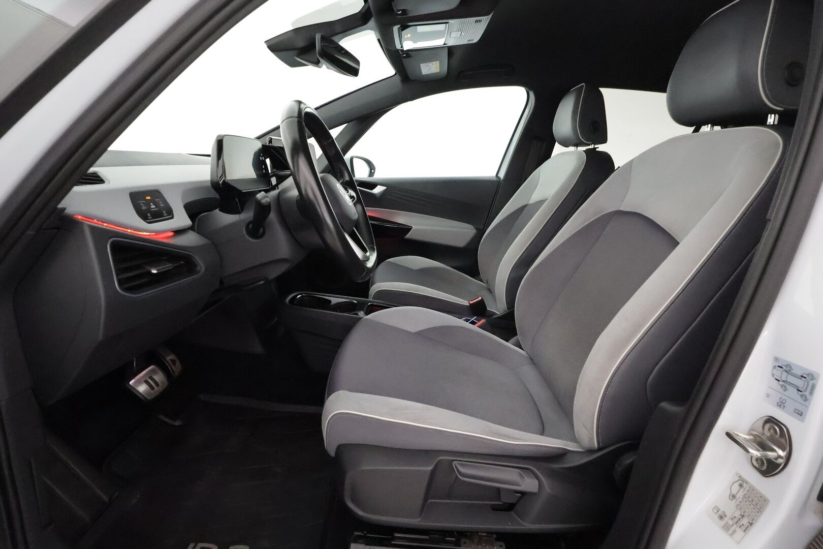 Volkswagen ID.3 2021 Pro Performance Business 150 kW **1.Om suomi-auto / Lämpöpumppu / Adapt.Vakkari / Matrix-LED / P. Kamera / Navi** - Akku kuntotarkistettu! / Digimittaristo / Kaistavahti / KeylessGO / 2x Renkaat /