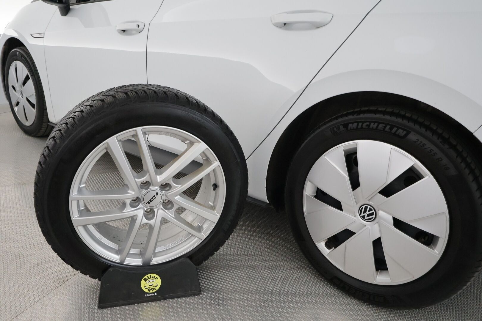Volkswagen ID.3 2021 Pro Performance Business 150 kW **1.Om suomi-auto / Lämpöpumppu / Adapt.Vakkari / Matrix-LED / P. Kamera / Navi** - Akku kuntotarkistettu! / Digimittaristo / Kaistavahti / KeylessGO / 2x Renkaat /
