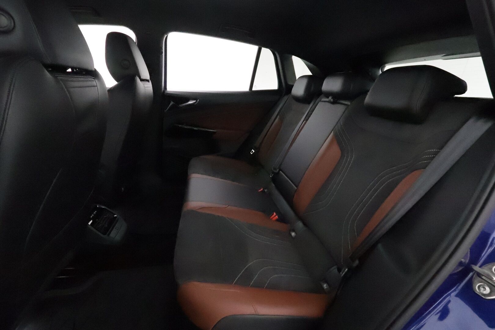 Volkswagen ID.4 2021 Pro Performance 77kWh, 150kW *ACC / P.kamera / ILP / IQ.Light / Navi / KeylessGo* - 1.Om Suomi-auto / Kahdet renkaat aluvanteilla / Merkkihuollettu