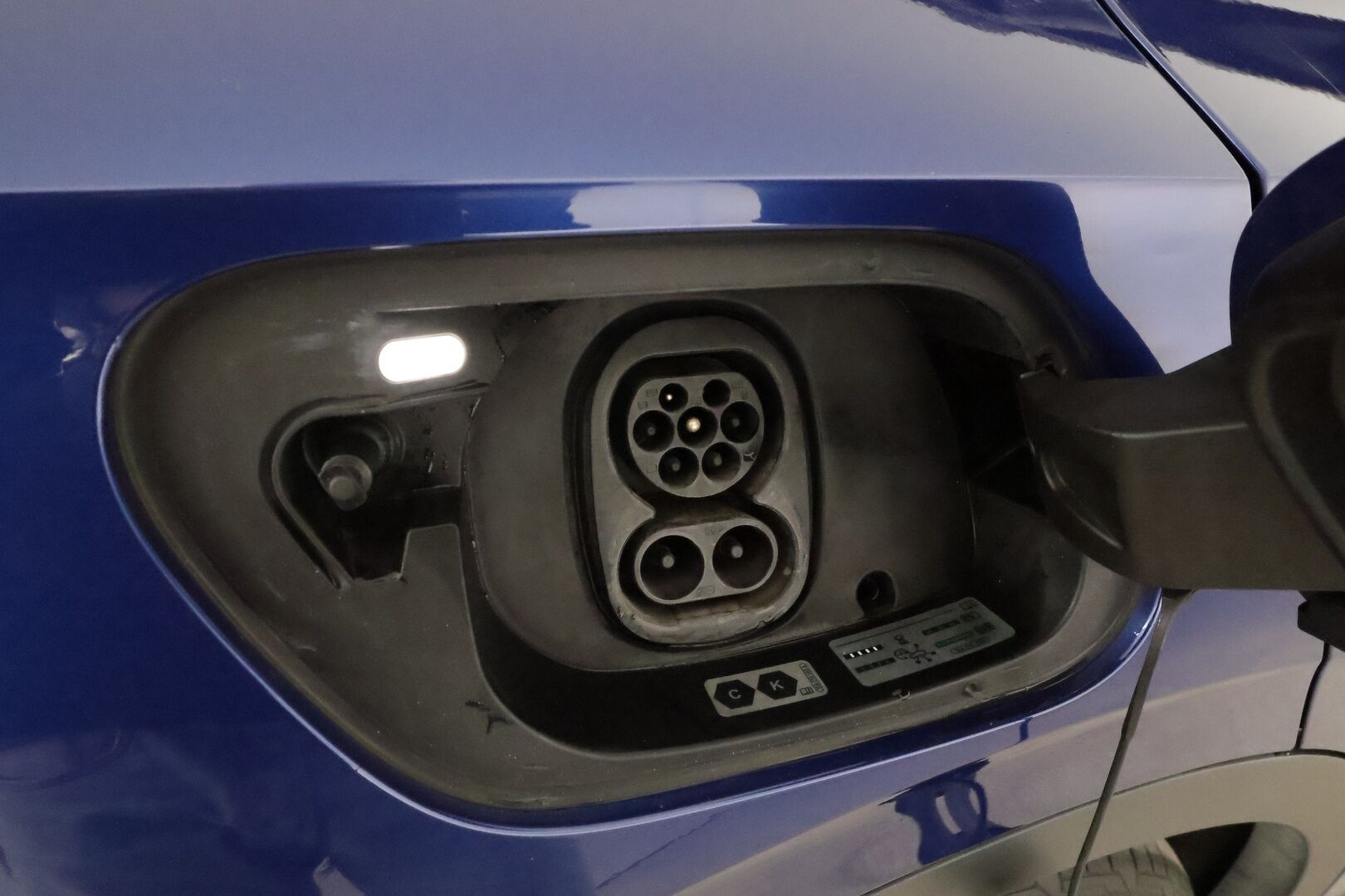 Volkswagen ID.4 2021 Pro Performance 77kWh, 150kW *ACC / P.kamera / ILP / IQ.Light / Navi / KeylessGo* - 1.Om Suomi-auto / Kahdet renkaat aluvanteilla / Merkkihuollettu