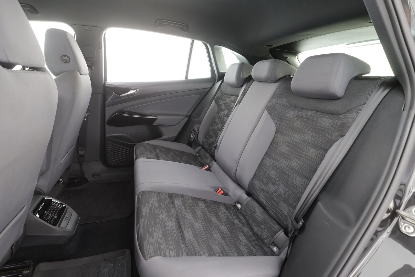 Volkswagen ID.4 2022 Pure City 109 kW, akku 52 kWh - | ACC | ILP | LED | P.Kamera | Ratinlämmitys | Apple&Android | 1.Om Suomi-auto | Kahdet Renkaat |