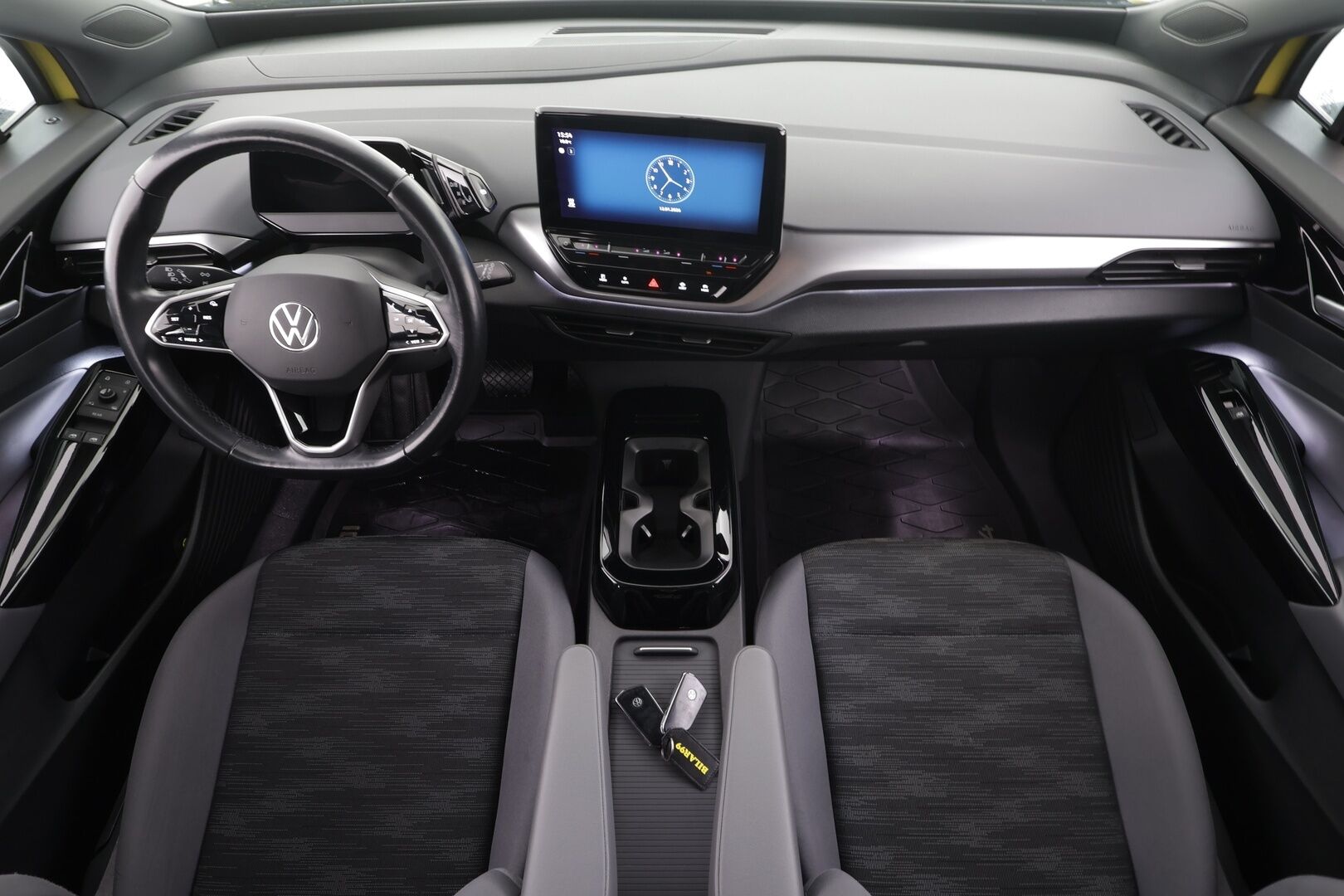 Volkswagen ID.4 2021 Pure City 109 kW, akku 52 kWh * ACC / P.tutkat / LED / Navi / ILP / Ratinlämmitin * - 1.Om Suomi-auto / Akku kuntotarkastettu / Kahdet renkaat aluvanteilla - HULLUT AVAJAISHULINAT KORKOTARJOUS 3,29 %