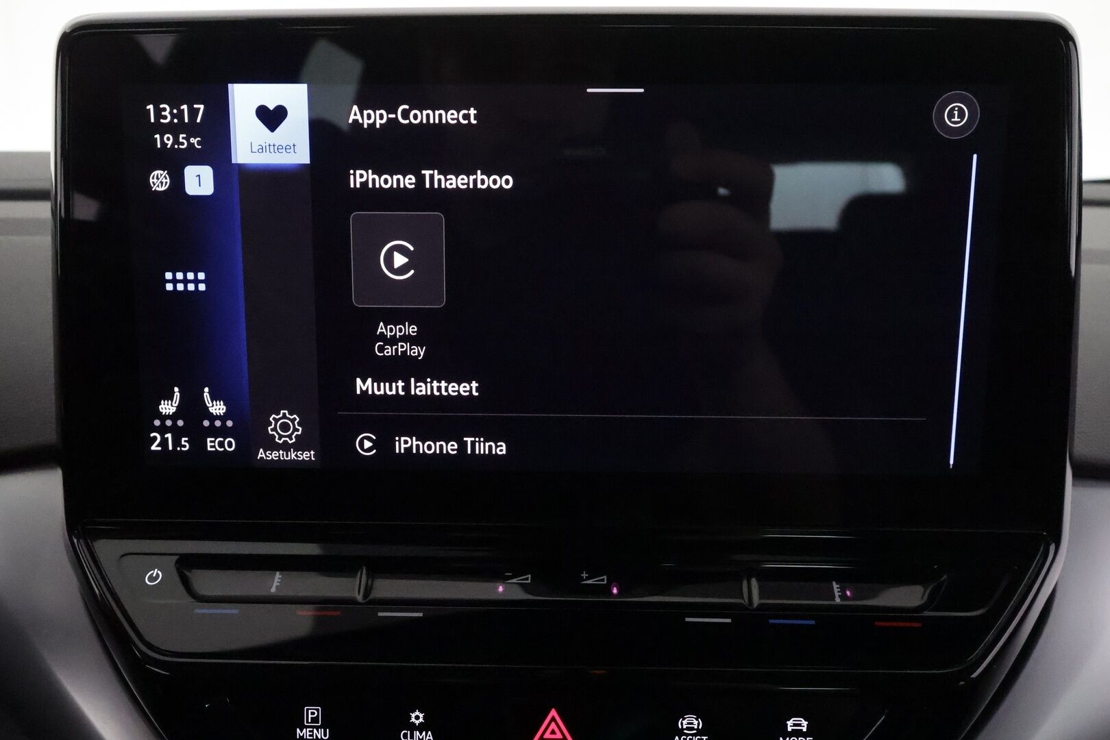 Volkswagen ID.4 2021 Pro Performance Life 150 kW **1-om. Suomi-auto / Lämpöpumppu / Adapt.vakkari / Vetokoukku / Apple&Android / P.tutkat** - Akku kuntotarkastettu! 