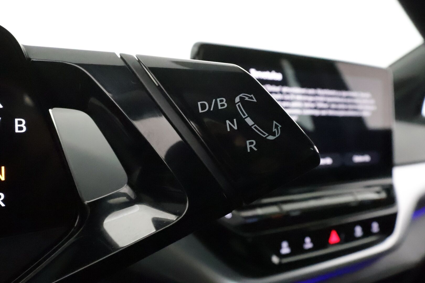 Volkswagen ID.4 2021 Pro Performance Life 150 kW **1-om. Suomi-auto / Lämpöpumppu / Adapt.vakkari / Vetokoukku / Apple&Android / P.tutkat** - Akku kuntotarkastettu! 