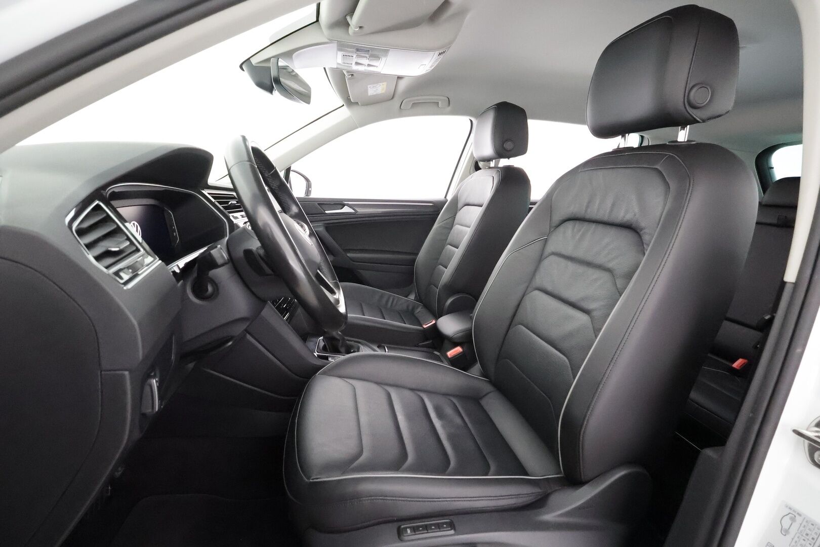 Volkswagen Tiguan 2021 Style 1,5 TSI 110 kW DSG - | Webasto | ACC | Matrix-LED | Muistipenkki | P.Kamera | Kaistavahti | Keyless | 1-om Suomi-auto | Kahdet renkaat | 