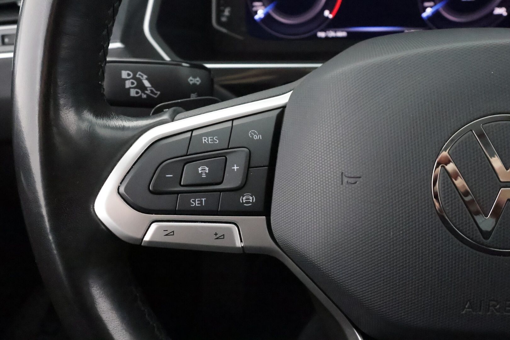 Volkswagen Tiguan 2021 Style 1,5 TSI 110 kW DSG - | Webasto | ACC | Matrix-LED | Muistipenkki | P.Kamera | Kaistavahti | Keyless | 1-om Suomi-auto | Kahdet renkaat | 