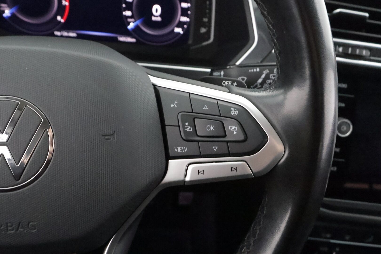Volkswagen Tiguan 2021 Style 1,5 TSI 110 kW DSG - | Webasto | ACC | Matrix-LED | Muistipenkki | P.Kamera | Kaistavahti | Keyless | 1-om Suomi-auto | Kahdet renkaat | 