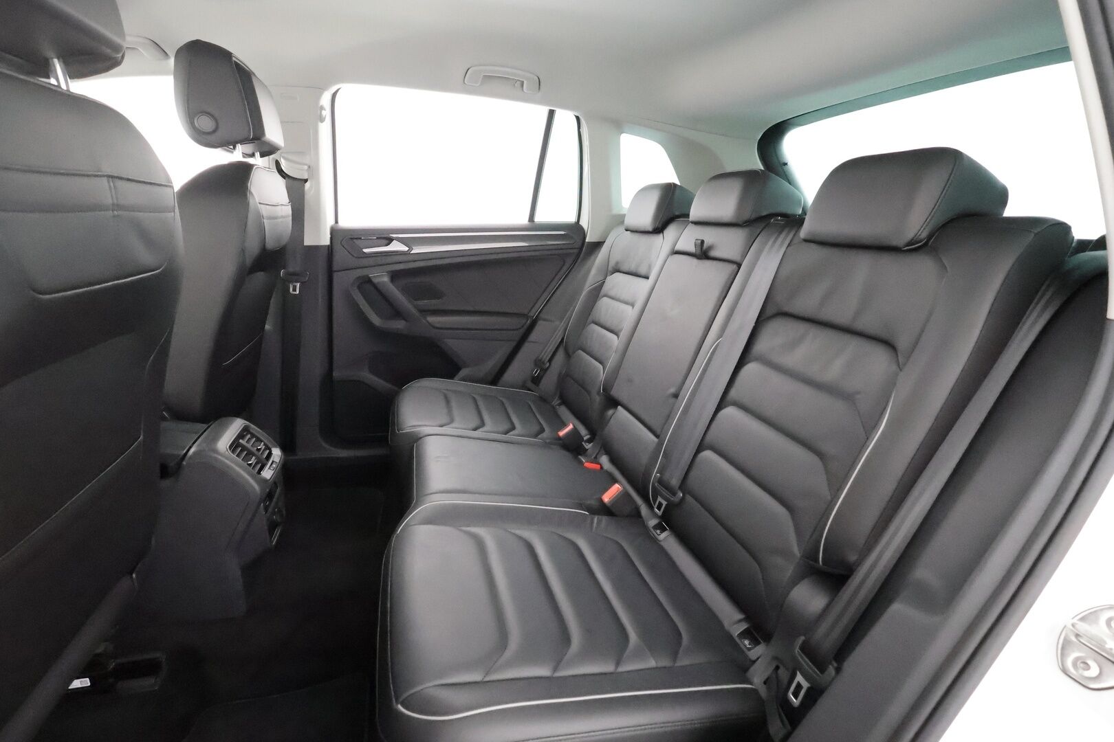 Volkswagen Tiguan 2021 Style 1,5 TSI 110 kW DSG - | Webasto | ACC | Matrix-LED | Muistipenkki | P.Kamera | Kaistavahti | Keyless | 1-om Suomi-auto | Kahdet renkaat | 