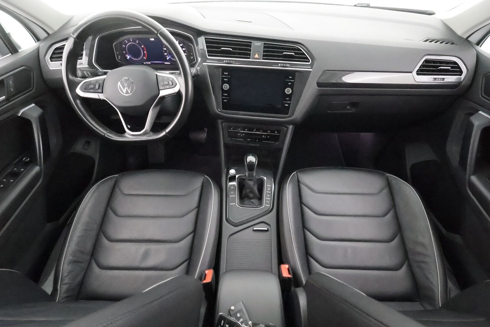 Volkswagen Tiguan 2021 Style 1,5 TSI 110 kW DSG - | Webasto | ACC | Matrix-LED | Muistipenkki | P.Kamera | Kaistavahti | Keyless | 1-om Suomi-auto | Kahdet renkaat | 