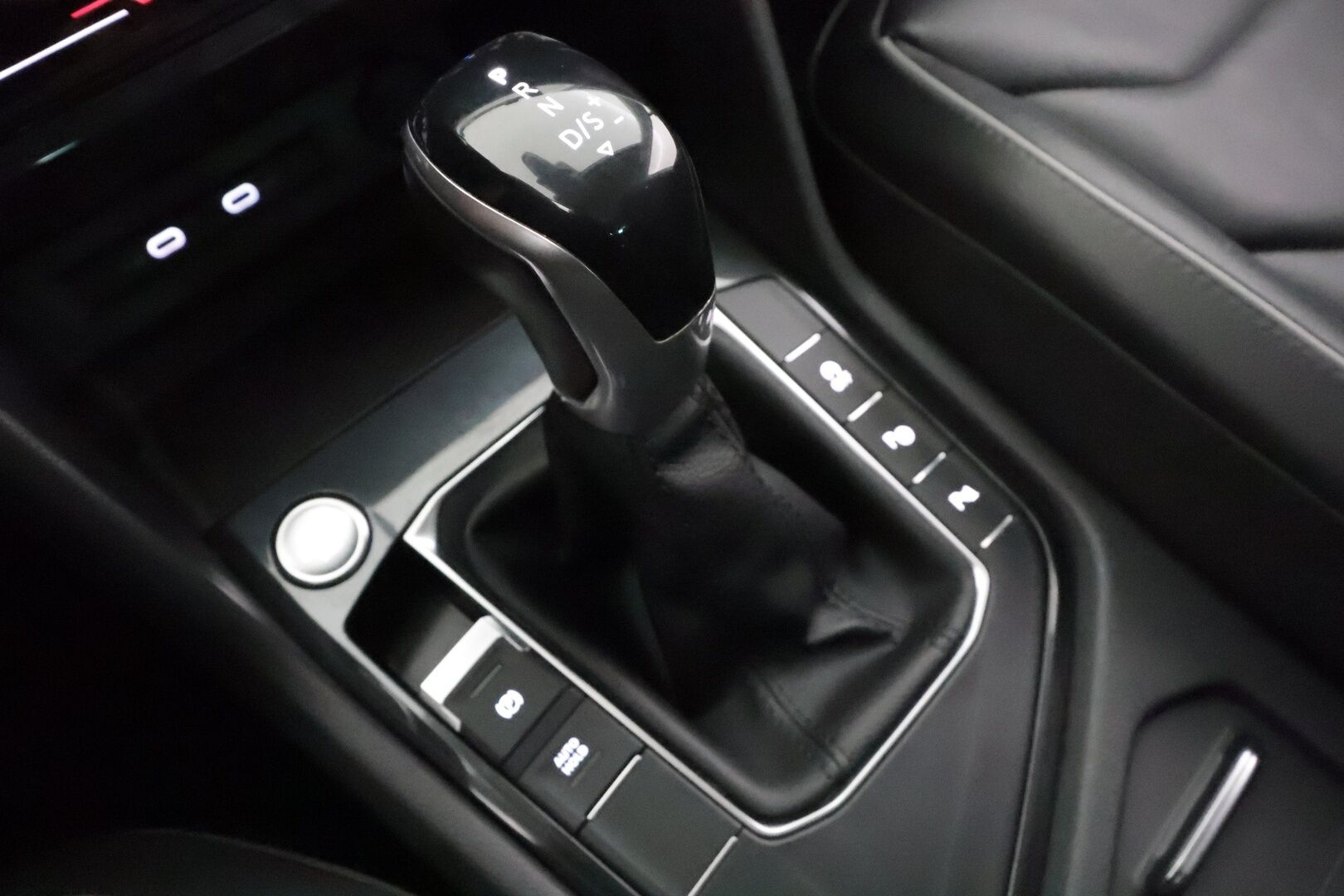Volkswagen Tiguan 2021 Style 1,5 TSI 110 kW DSG - | Webasto | ACC | Matrix-LED | Muistipenkki | P.Kamera | Kaistavahti | Keyless | 1-om Suomi-auto | Kahdet renkaat | 