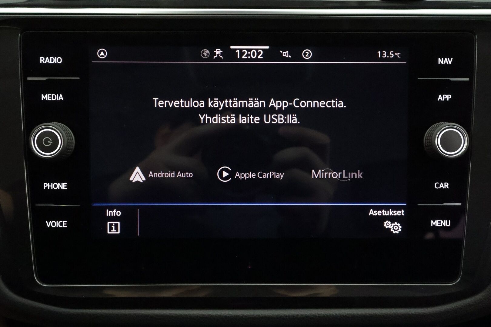 Volkswagen Tiguan 2021 Style 1,5 TSI 110 kW DSG - | Webasto | ACC | Matrix-LED | Muistipenkki | P.Kamera | Kaistavahti | Keyless | 1-om Suomi-auto | Kahdet renkaat | 