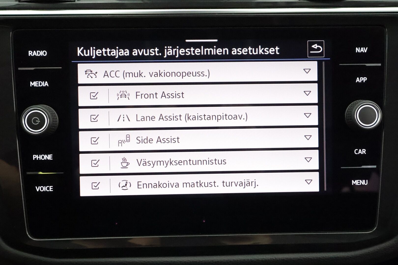 Volkswagen Tiguan 2021 Style 1,5 TSI 110 kW DSG - | Webasto | ACC | Matrix-LED | Muistipenkki | P.Kamera | Kaistavahti | Keyless | 1-om Suomi-auto | Kahdet renkaat | 