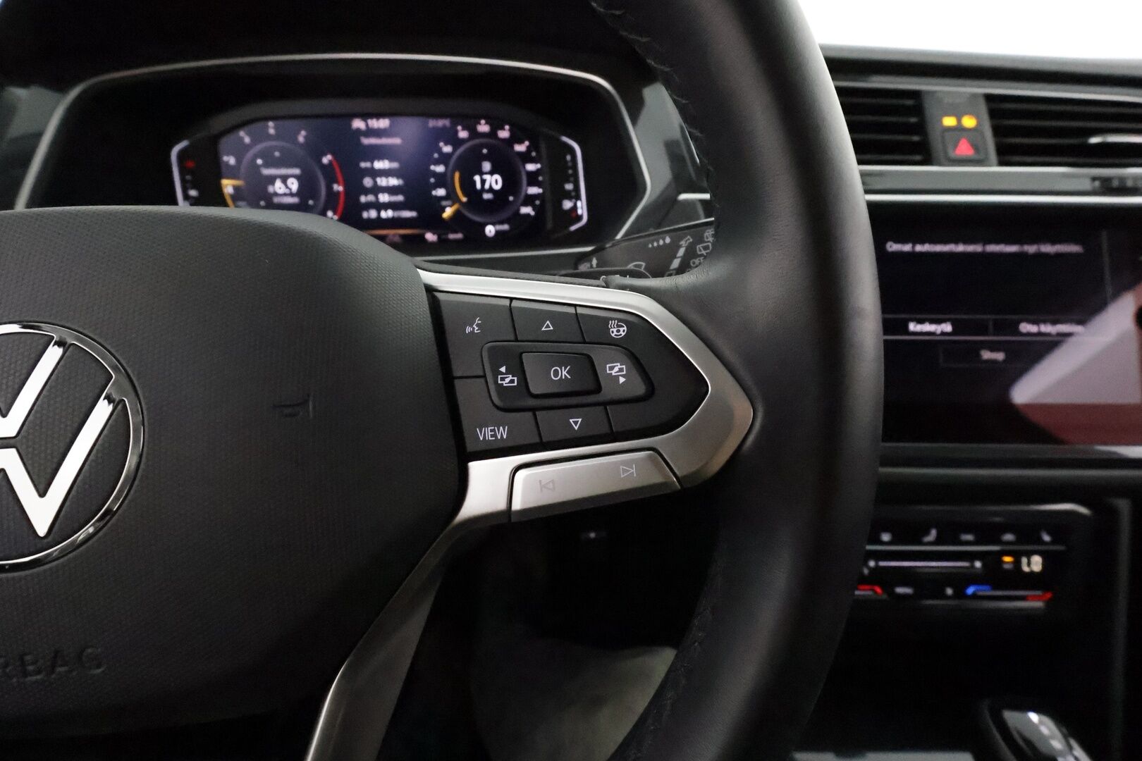 Volkswagen Tiguan 2021 Style 1,5 TSI 110 kW DSG **Webasto / Adapt.Vakkari / Matrix-LED / P.kamera / Kaistavahti / Digimittaristo / Keyless** - Huippuvarusteet / Suomi-auto / Kahdet Renkaat