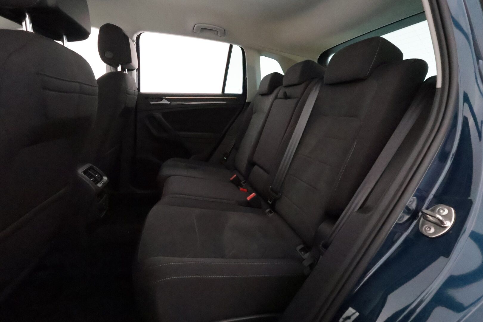 Volkswagen Tiguan 2021 Style 1,5 TSI 110 kW DSG **Webasto / Adapt.Vakkari / Matrix-LED / P.kamera / Kaistavahti / Digimittaristo / Keyless** - Huippuvarusteet / Suomi-auto / Kahdet Renkaat