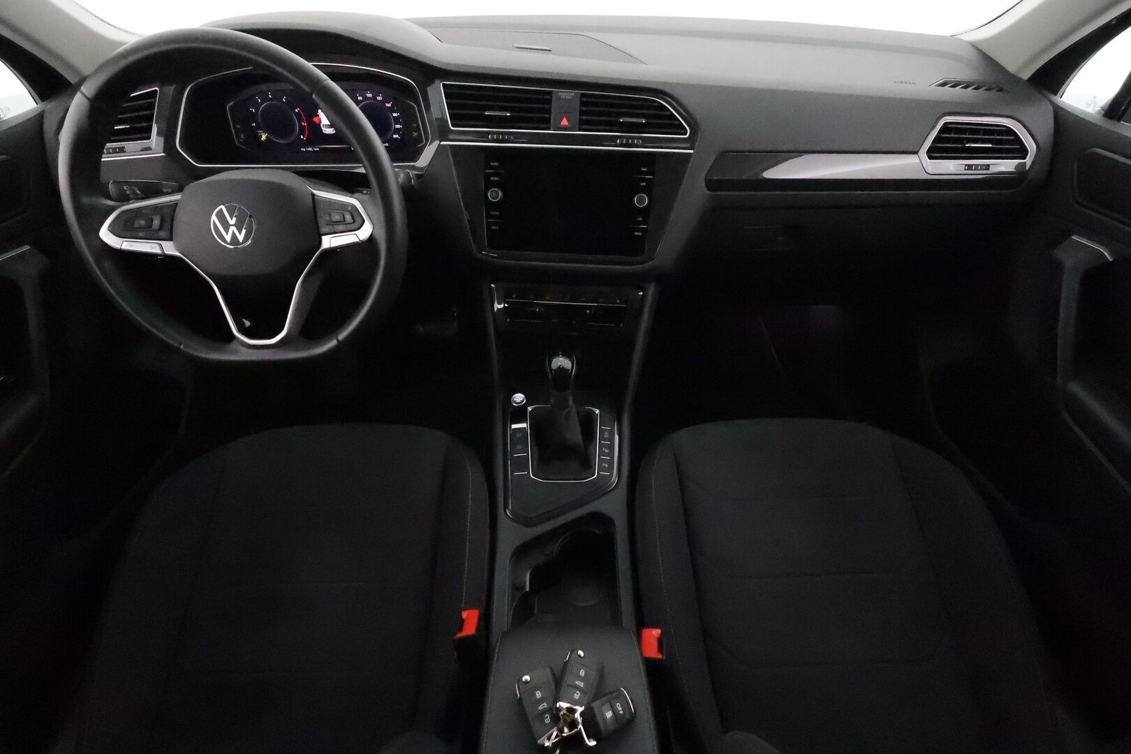 Volkswagen Tiguan 2021 Style 1,5 TSI 110 kW DSG **Webasto / Adapt.Vakkari / Matrix-LED / P.kamera / Kaistavahti / Digimittaristo / Keyless** - Huippuvarusteet / Suomi-auto / Kahdet Renkaat