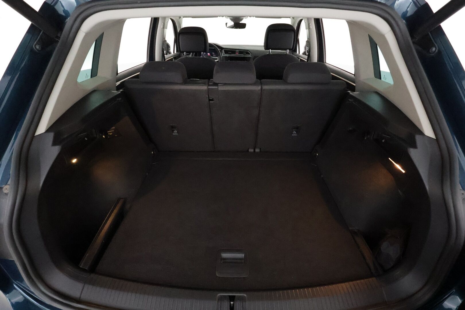 Volkswagen Tiguan 2021 Style 1,5 TSI 110 kW DSG **Webasto / Adapt.Vakkari / Matrix-LED / P.kamera / Kaistavahti / Digimittaristo / Keyless** - Huippuvarusteet / Suomi-auto / Kahdet Renkaat