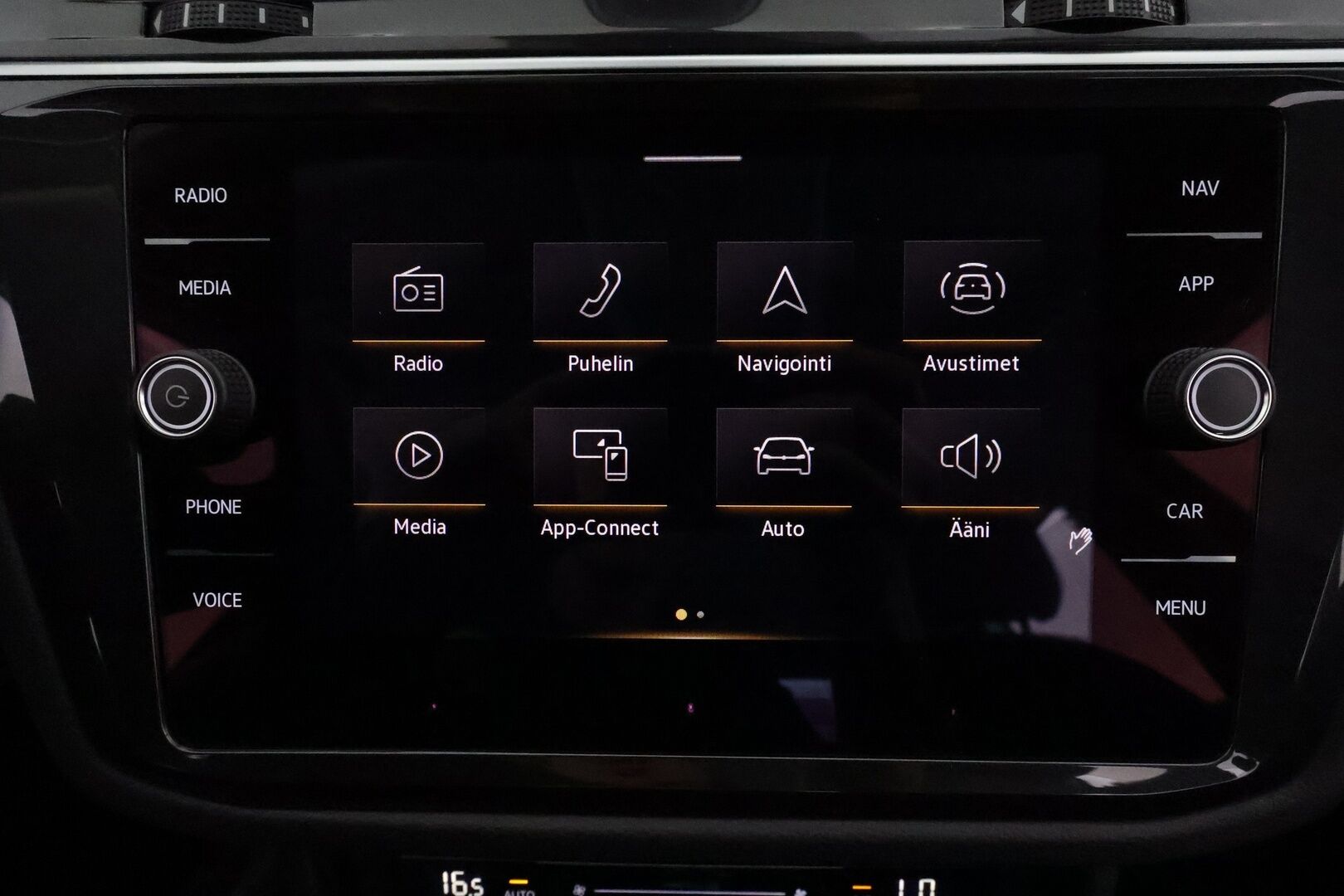 Volkswagen Tiguan 2021 Style 1,5 TSI 110 kW DSG **Webasto / Adapt.Vakkari / Matrix-LED / P.kamera / Kaistavahti / Digimittaristo / Keyless** - Huippuvarusteet / Suomi-auto / Kahdet Renkaat