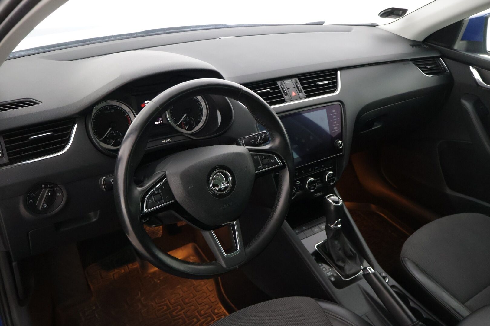 Skoda Octavia 2020 OCTAVIA Farmari * Koukku / Webasto / Peruutuskamera* - Upea sininen / Kahdet renkaat