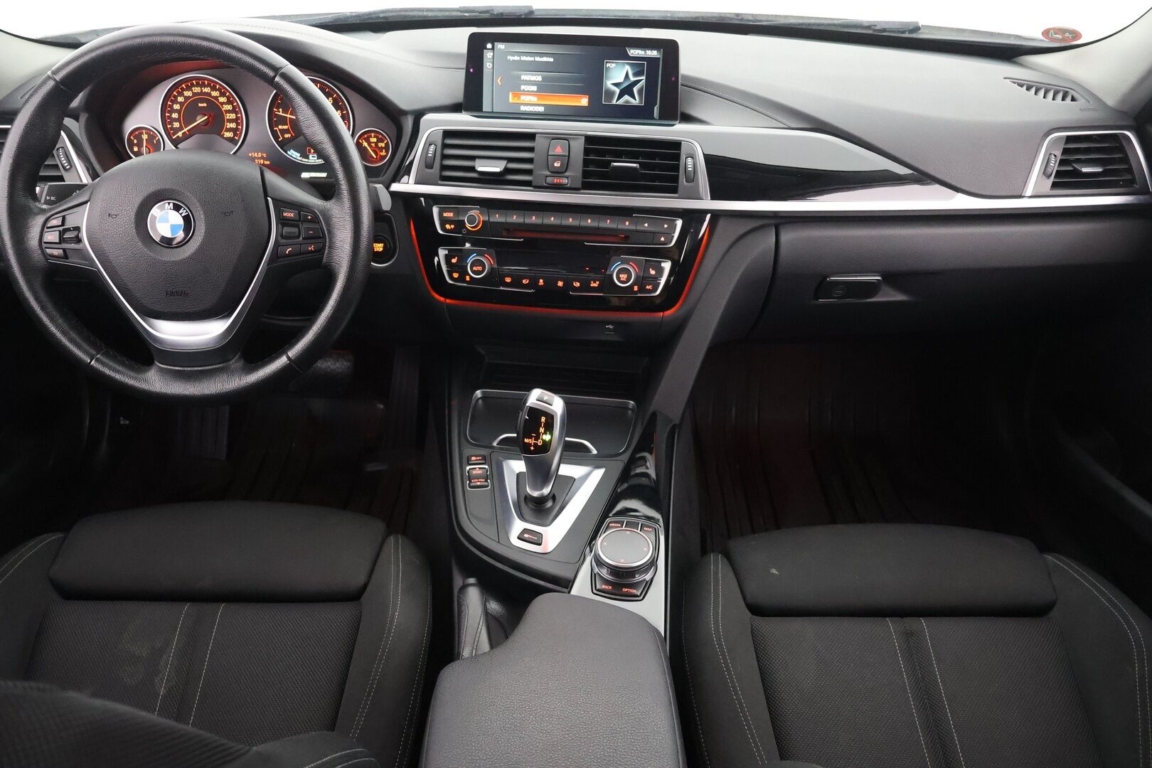 BMW 330 2017 330e iPerformance Sedan (AA) 4ov 1998cm3 A - Tulossa myyntiin! 
