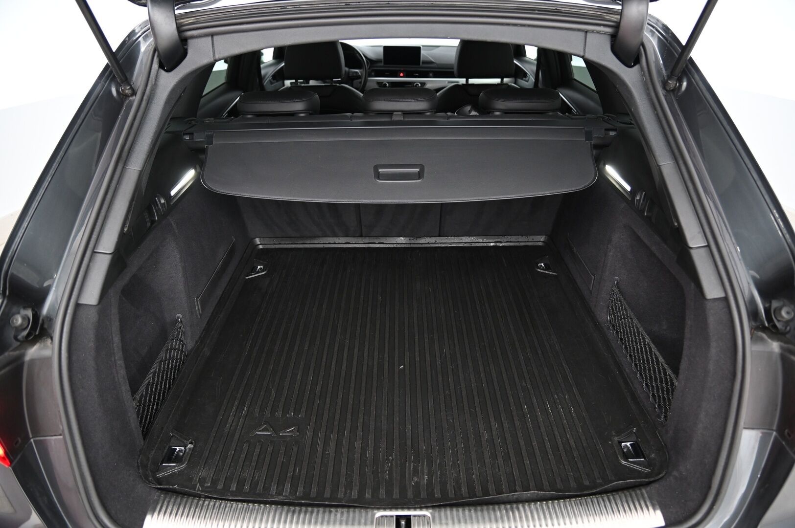 Audi A4 allroad quattro 2017 Land of quattro Edition 2,0 TFSI 185 kW quattro S tronic *Webasto / 360 kamera / Ilmastoidut nahat / ACC / HUD* - 3,99 % KORKOTARJOUS TÄHÄN AUTOON - 31.5. ASTI! - 