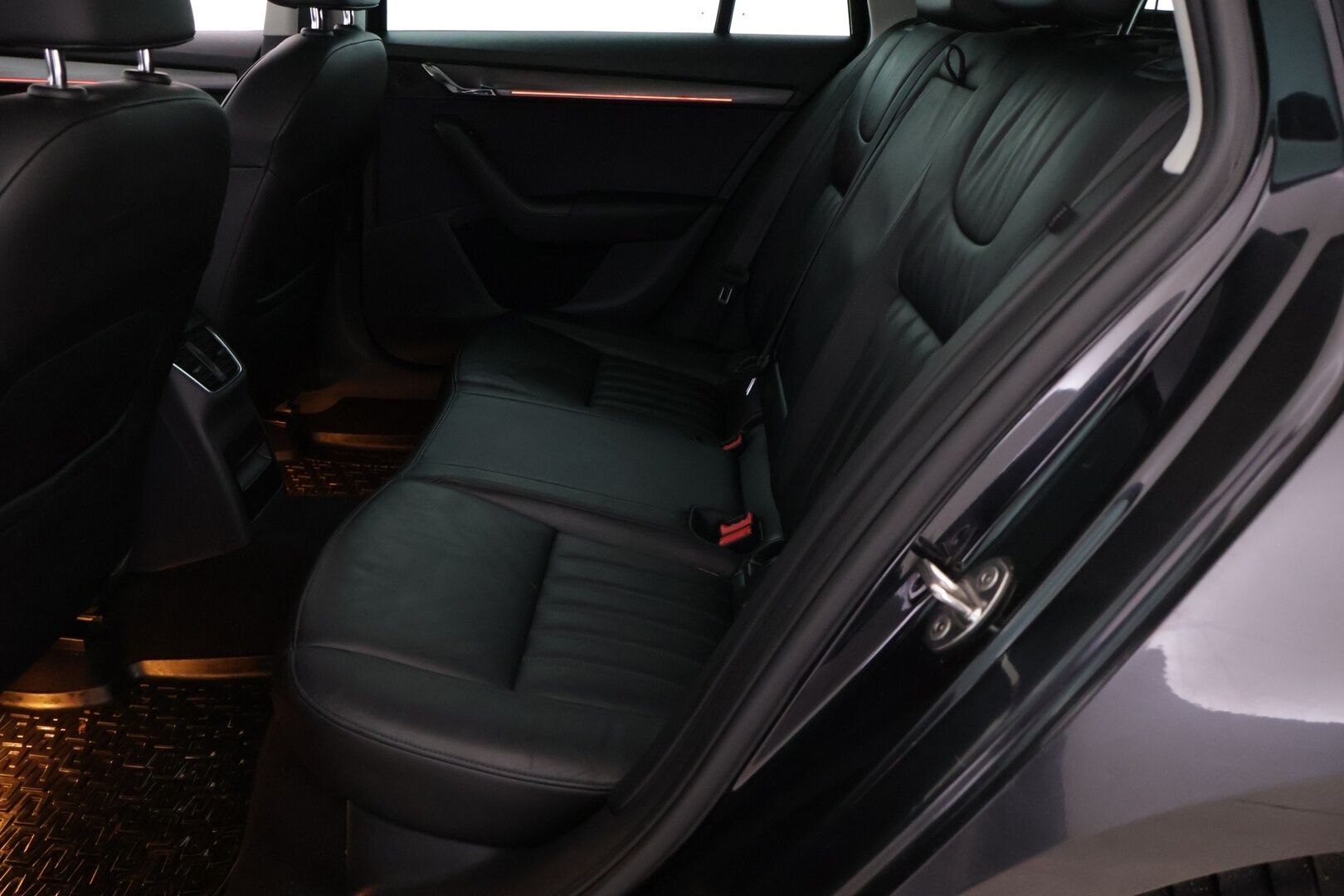 Skoda Octavia 2019 Combi 1,5 TSI G-TEC Style BusinessLine DSG Autom. - | Adapt. vak | Nahkapenkit | P.kamera | Ratinlämmitin |  Front assist | Navi | Carplay |