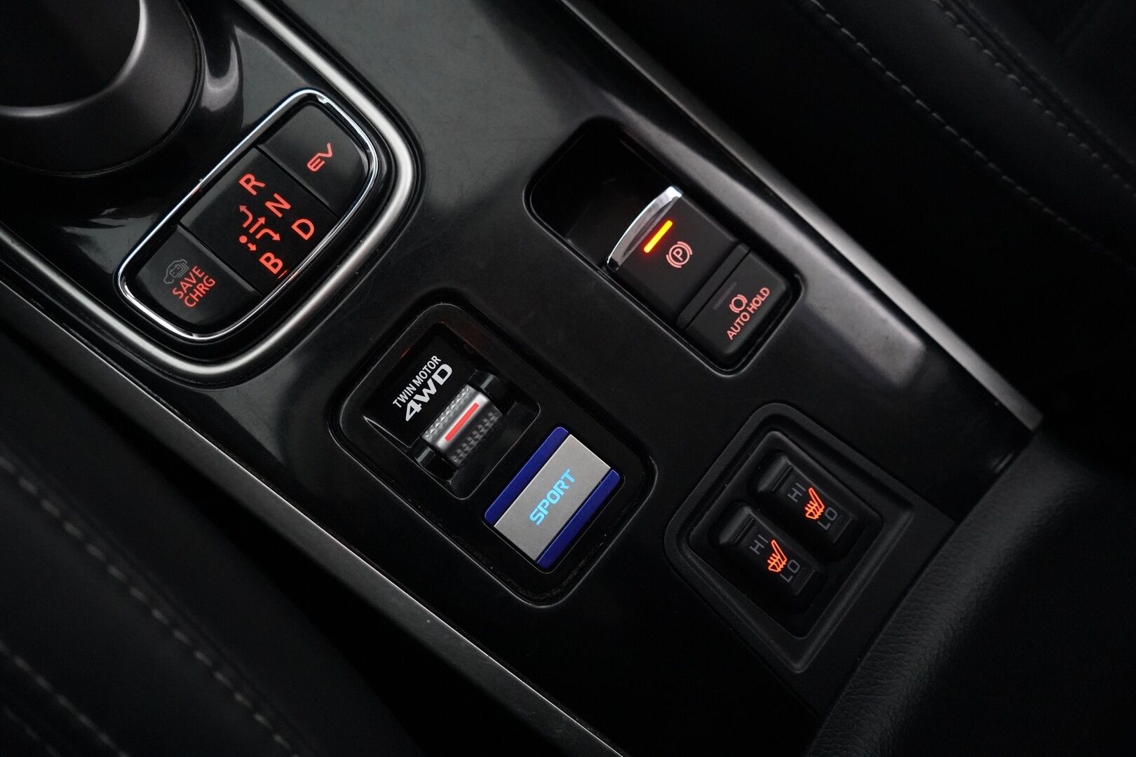 Mitsubishi Outlander PHEV 2019 Instyle 4WD 5P - ACC | Koukku | Puolinahat | Kamera | Ratinlämmitys | 2 x vanteet | Fiksut huollot