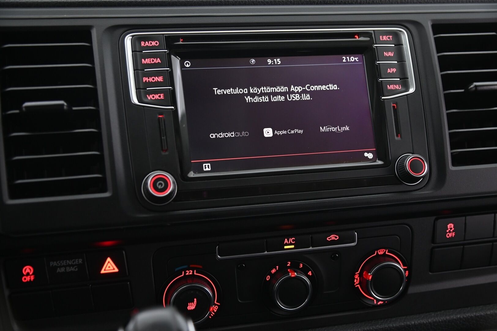 Volkswagen Transporter 2018 Pitkä 2,0 TDI 110 kW 4Motion*Adapt. Vakkari / Webasto / Läpijuostava / Vetokoukku* - *Jakohihna vaihdettu / 2x renkaat&alumiinivanteet*