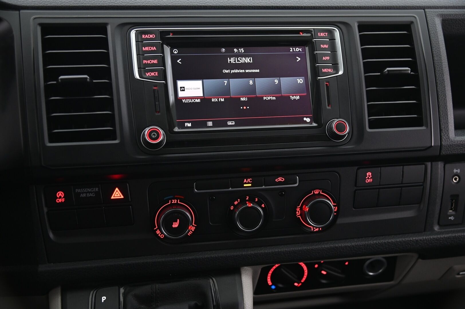 Volkswagen Transporter 2018 Pitkä 2,0 TDI 110 kW 4Motion*Adapt. Vakkari / Webasto / Läpijuostava / Vetokoukku* - *Jakohihna vaihdettu / 2x renkaat&alumiinivanteet*