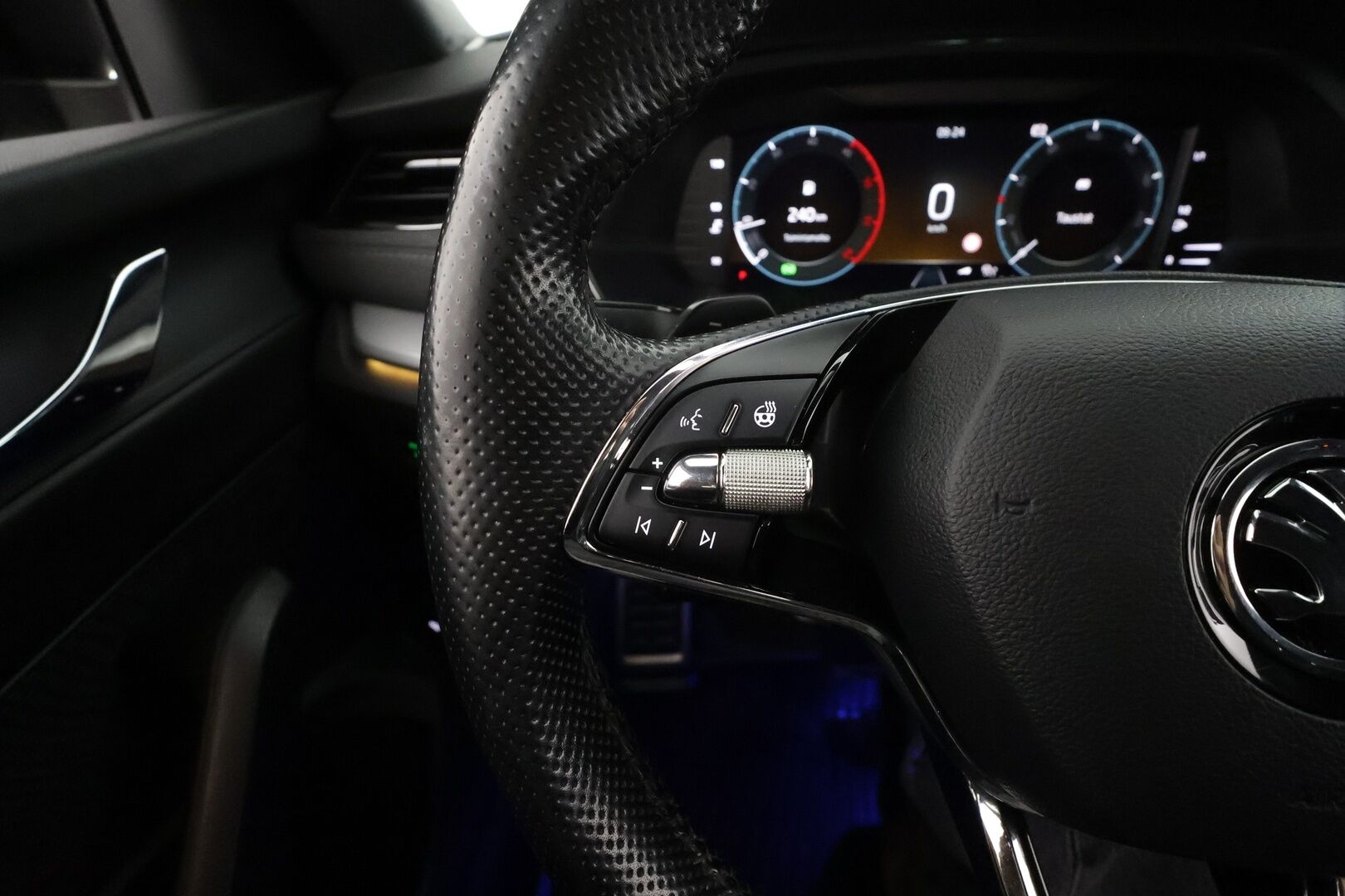 Skoda Octavia 2021 2,0 TDI 200 4x4 Style DSG * ACC / Matrix-LED / Webasto / Koukku / P.kamera / Keyless / Apple & Android * - Suomi-auto / Kahdet Renkaat