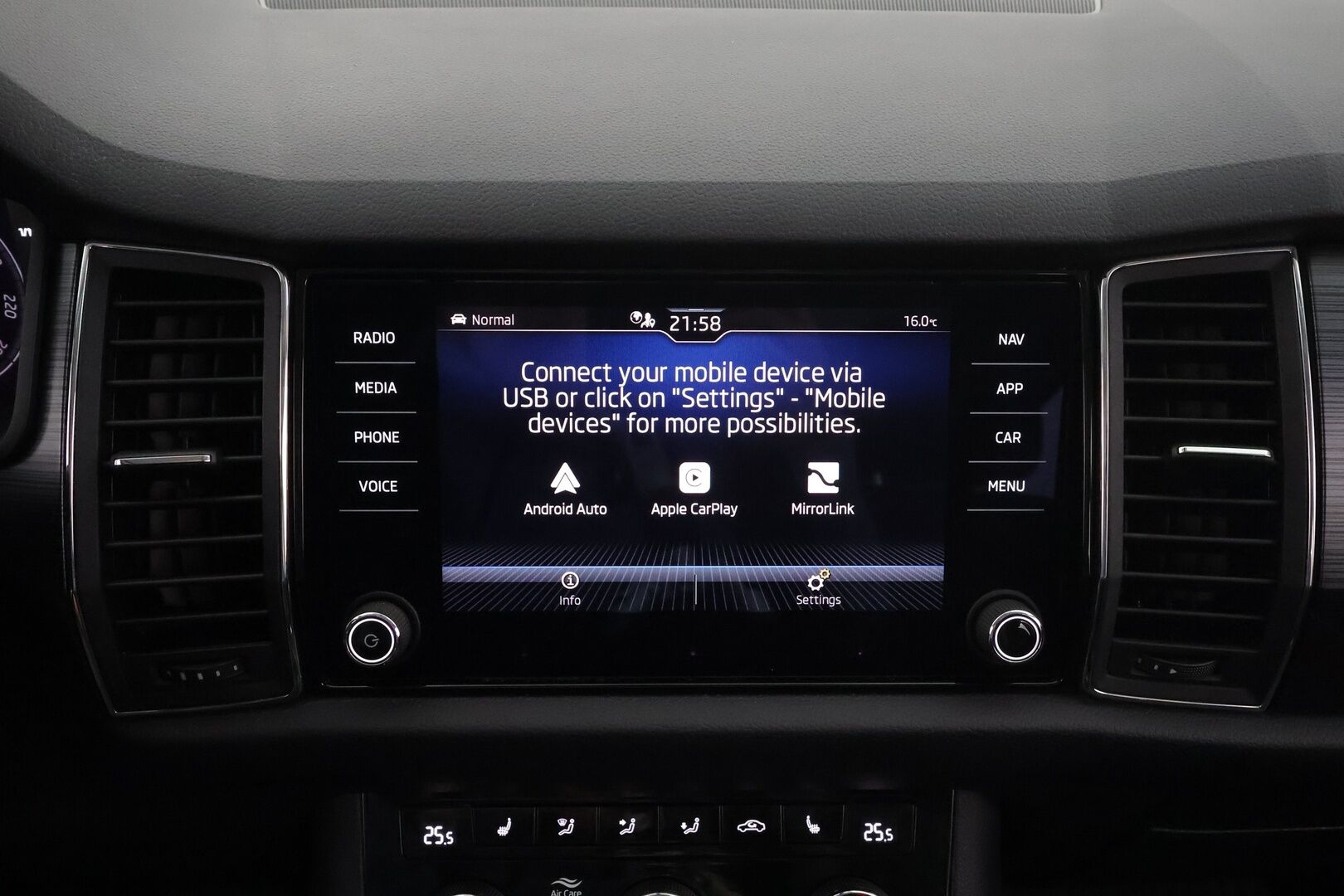 Skoda Kodiaq 2021 2,0 TDI 150 4x4 Ambition BusinessLine DSG * ACC / P.Kamera / LED / Navi / Webasto / KeylessGo * - 1.Om Suomi-auto / Kahdet renkaat aluvanteilla / Merkkihuollettu