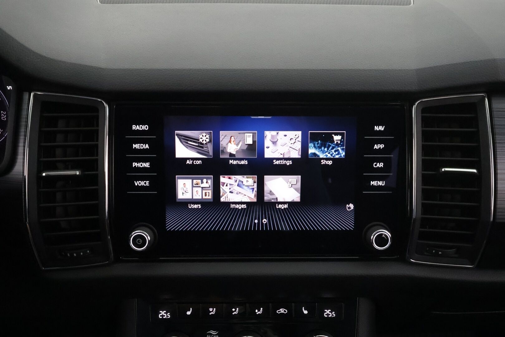 Skoda Kodiaq 2021 2,0 TDI 150 4x4 Ambition BusinessLine DSG * ACC / P.Kamera / LED / Navi / Webasto / KeylessGo * - 1.Om Suomi-auto / Kahdet renkaat aluvanteilla / Merkkihuollettu