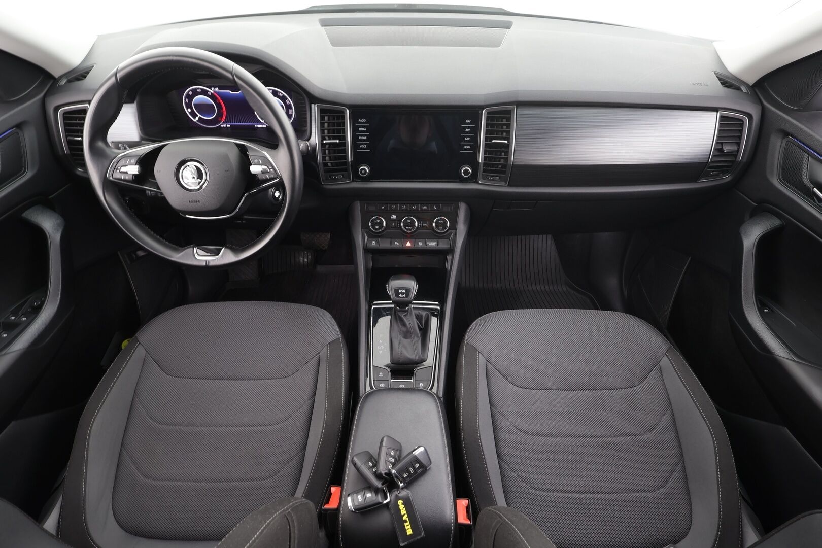 Skoda Kodiaq 2021 2,0 TDI 150 4x4 Ambition BusinessLine DSG * ACC / P.Kamera / LED / Navi / Webasto / KeylessGo * - 1.Om Suomi-auto / Kahdet renkaat aluvanteilla / Merkkihuollettu